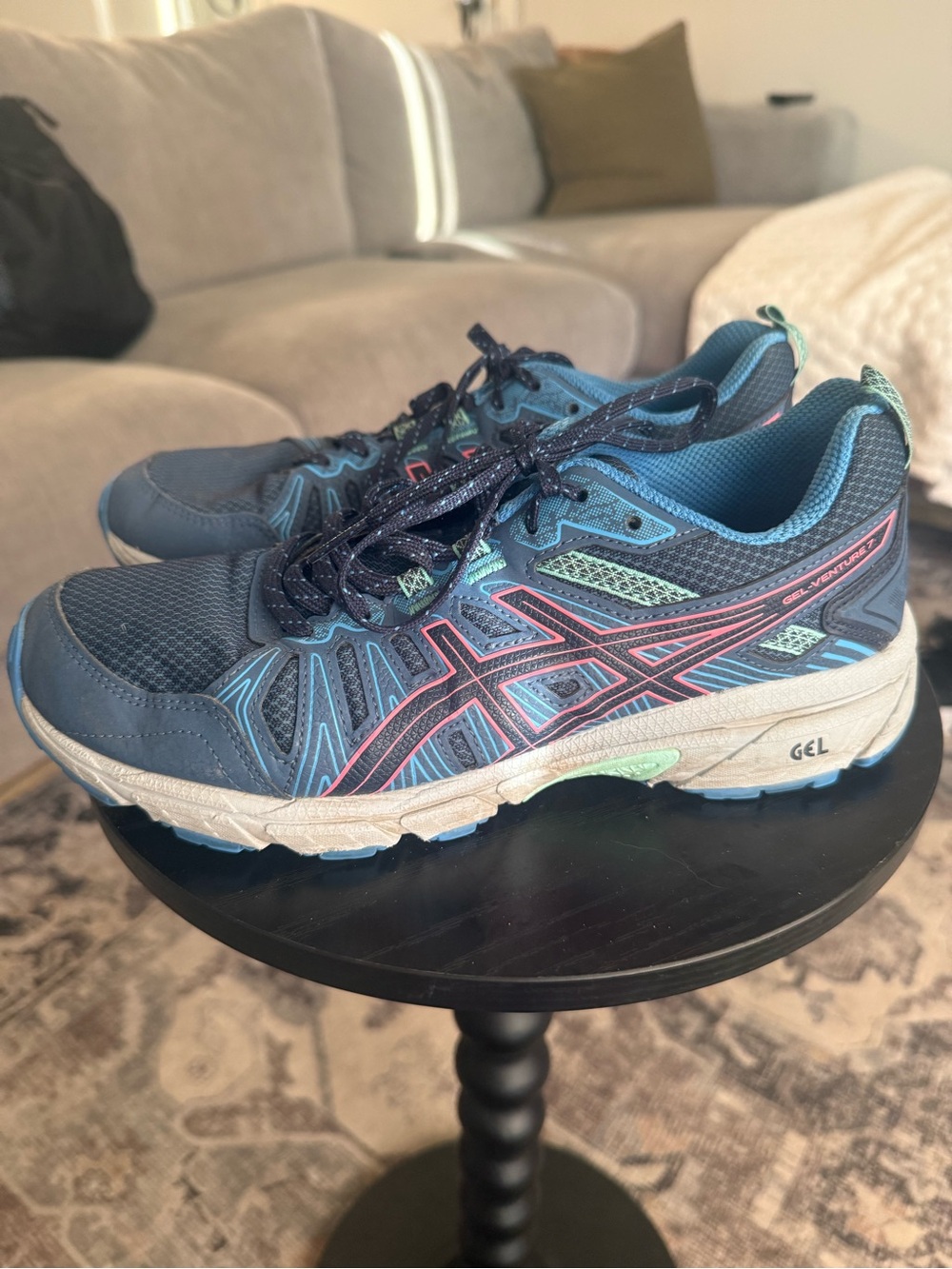 ASICS Gel Venture 7 Women’s Size 8
 Running Shoes with Pink & Aqua Highlights